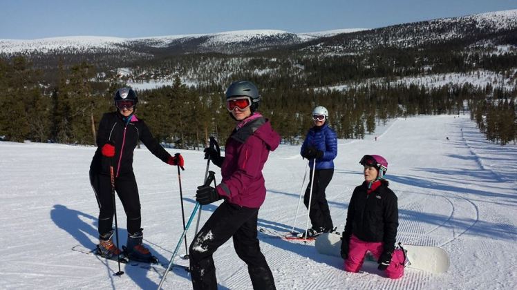 10151224_767358083276731_120391099_n