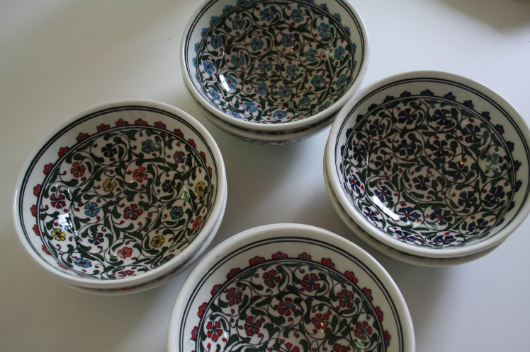 Handmålade porslinsskålar, 8 st.