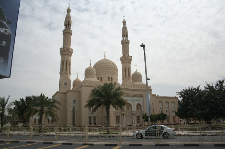 Kända Jumeirah-moskén i Dubai
