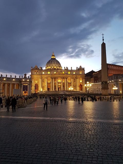 33058648_10155709234042736_2664132200408023040_n